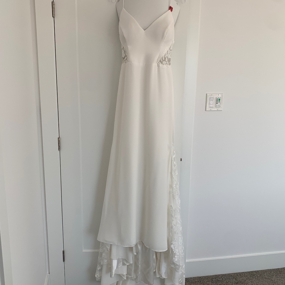 Paloma Blanca 5004 Wedding Dress